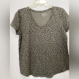 Loft super soft tee, cute leopard print, excellent condition